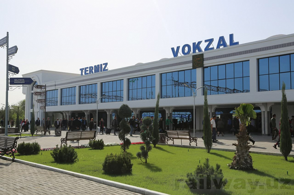 Наши удобные и красивые вокзалы, известные как «Городские ворота», были перестроены и реконструированы, и все они имеют современный вид.