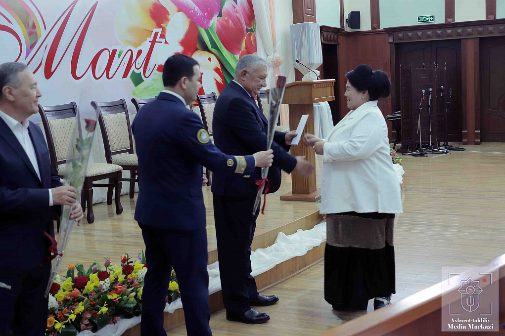 135 женщин-железнодорожниц поощрили за активную работу